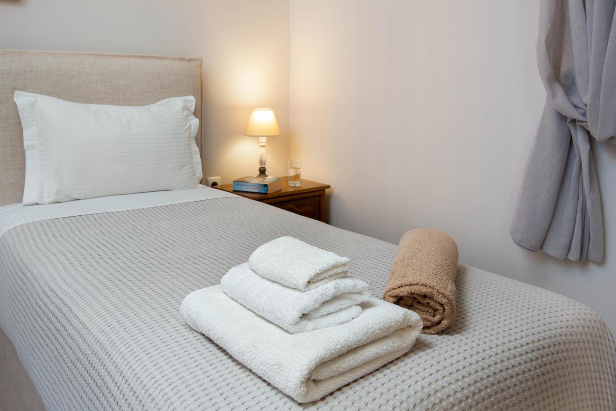 Marilu'S, Paxos Port House Apartment ไกออส ภายนอก รูปภาพ
