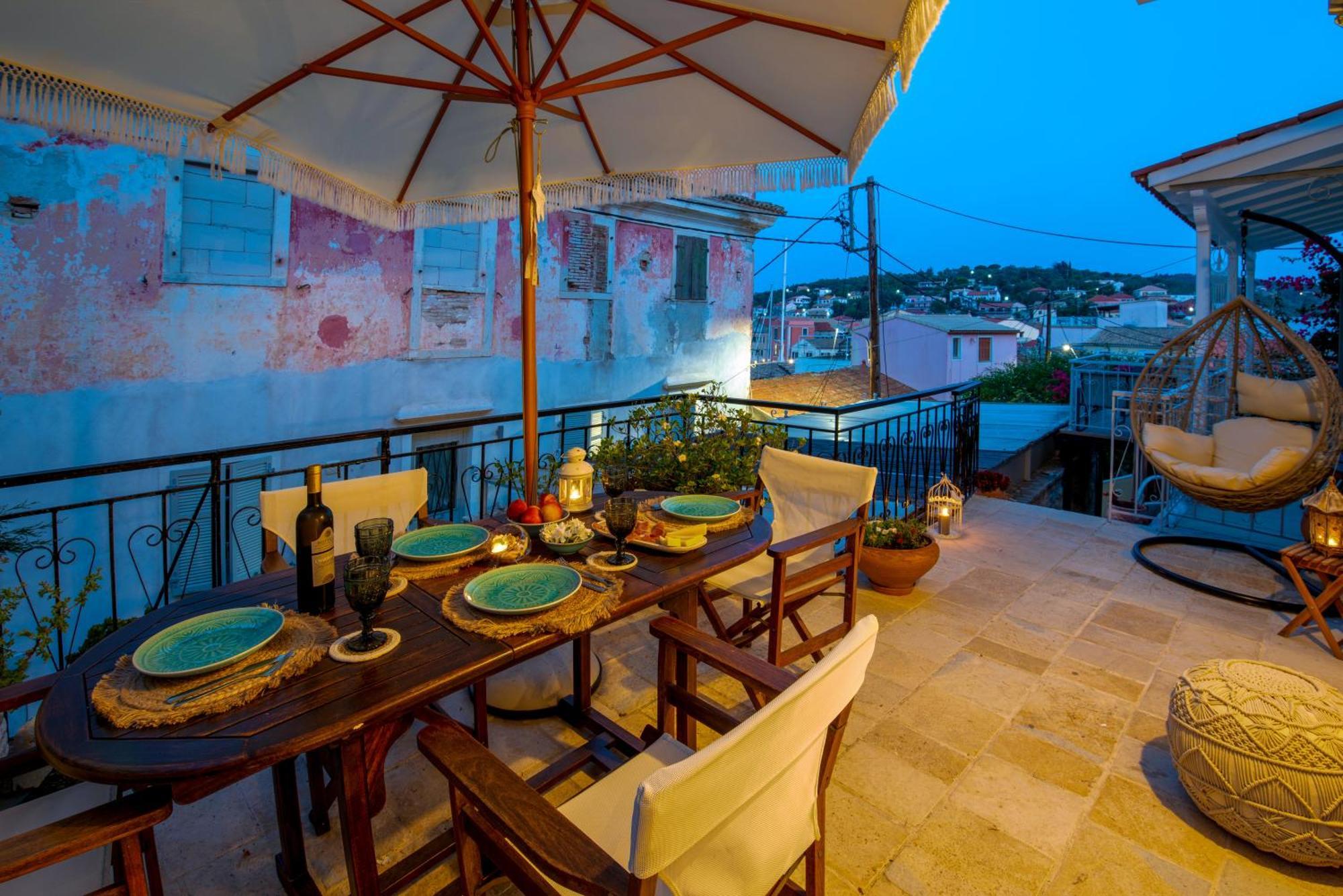Marilu'S, Paxos Port House Apartment ไกออส ภายนอก รูปภาพ