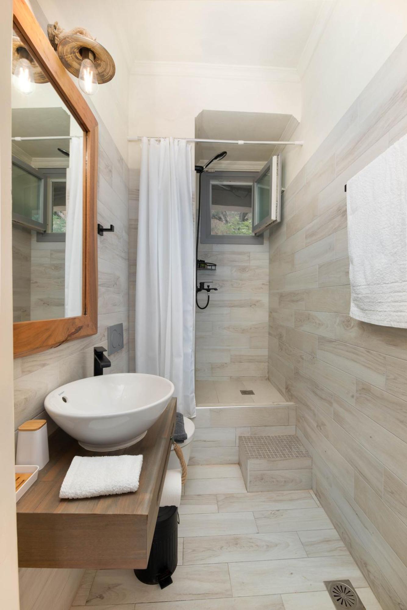 Marilu'S, Paxos Port House Apartment ไกออส ภายนอก รูปภาพ