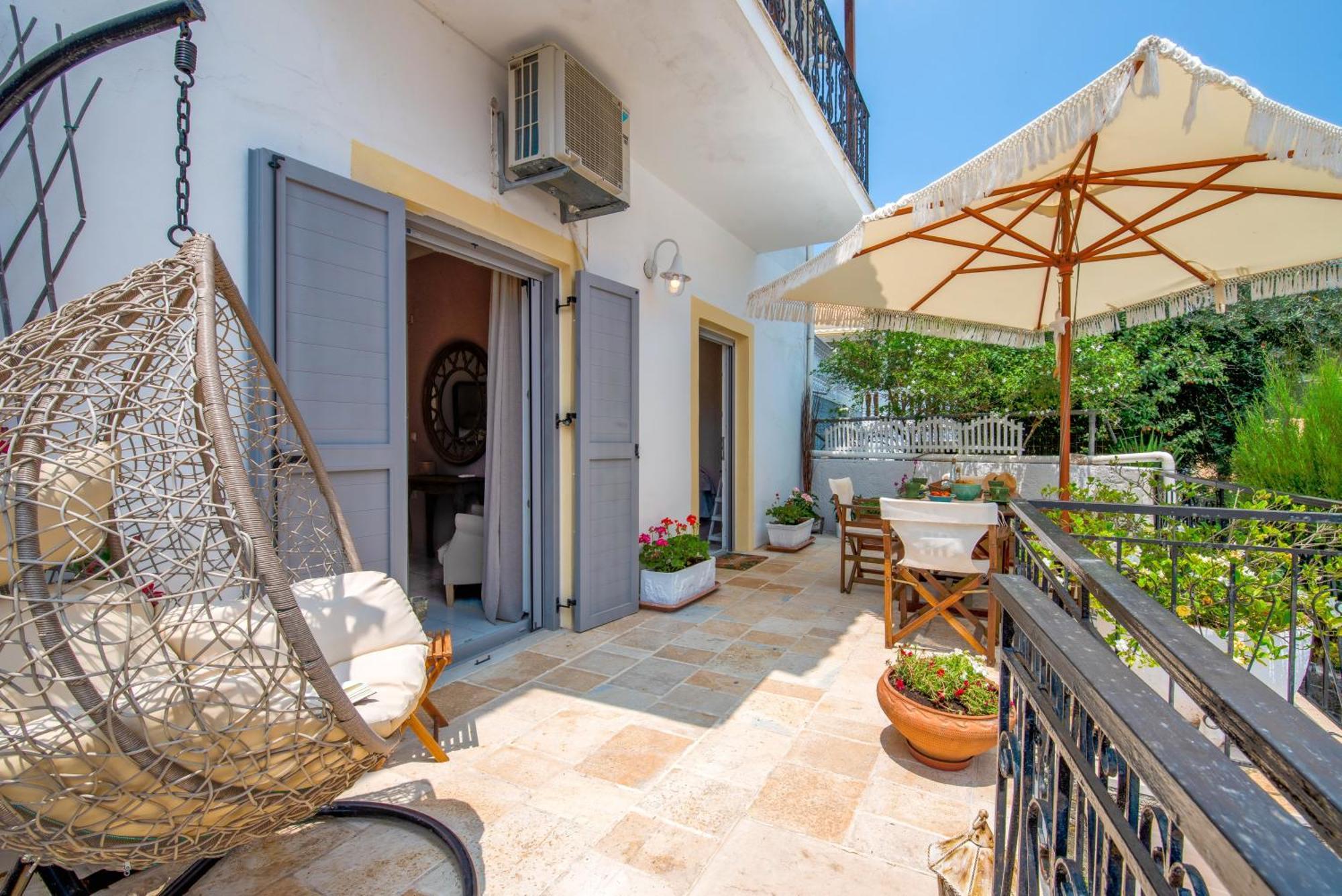 Marilu'S, Paxos Port House Apartment ไกออส ภายนอก รูปภาพ